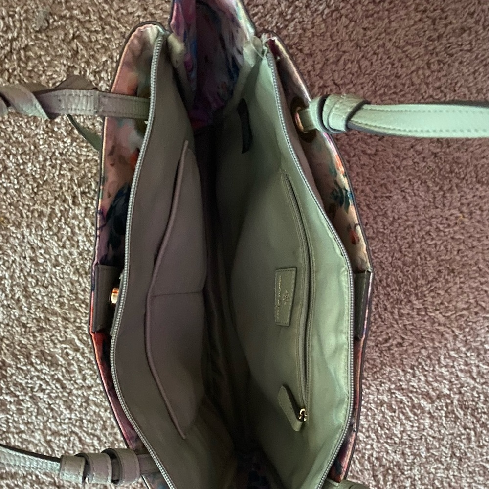 Purse. - Picture 2 of 2